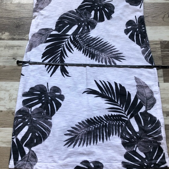 EUC Old Navy Leaf Print T-Shirt Dress - Picture 9 of 12